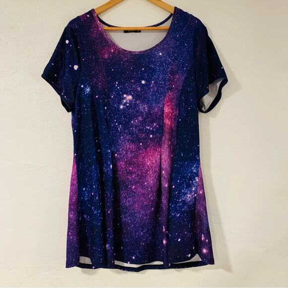 Lily 1XL Space Galaxy Themed Flowy Top - Picture 1 of 4